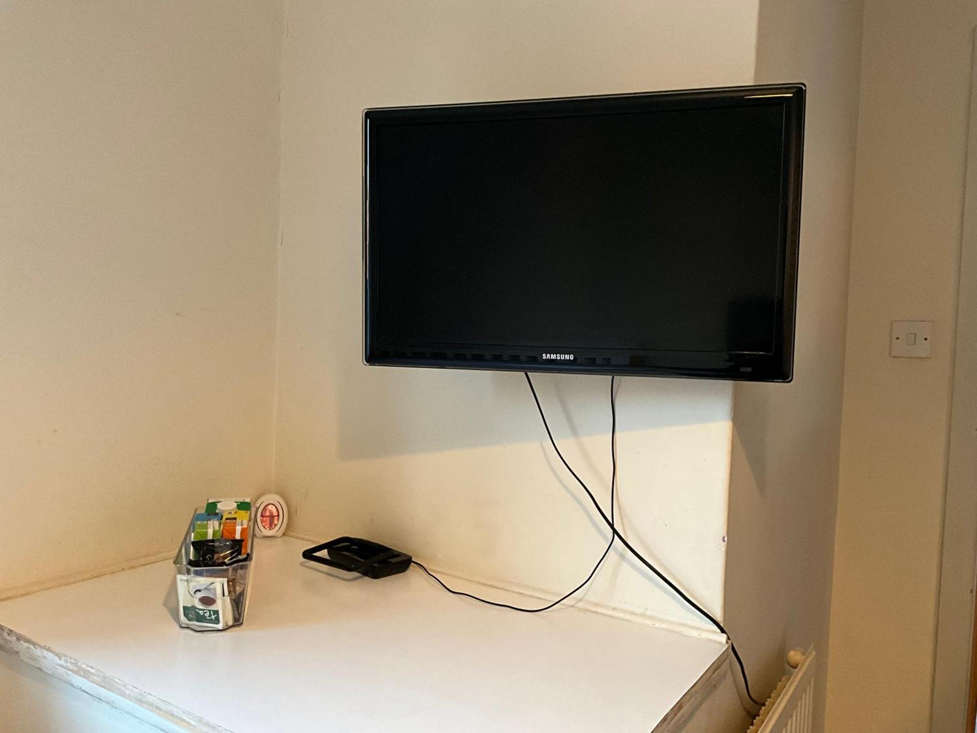 Comfy, Cosy Small Double With Wi-Fi Earley Exterior photo
